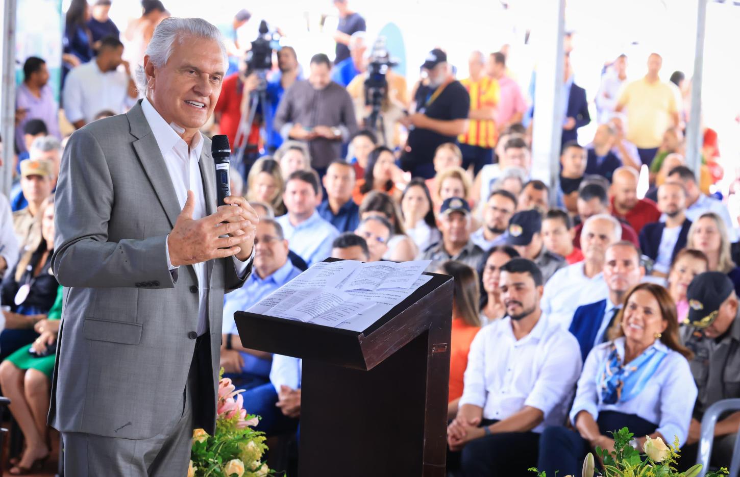 Caiado renova convênio do Governo de Goiás com Vila São Cottolengo