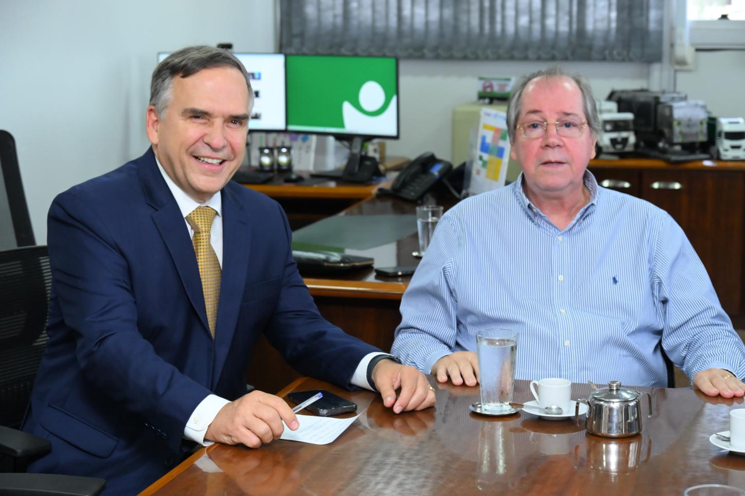 Em Brasília, Sandro Mabel busca soluções para gestão de resíduos e limpeza urbana