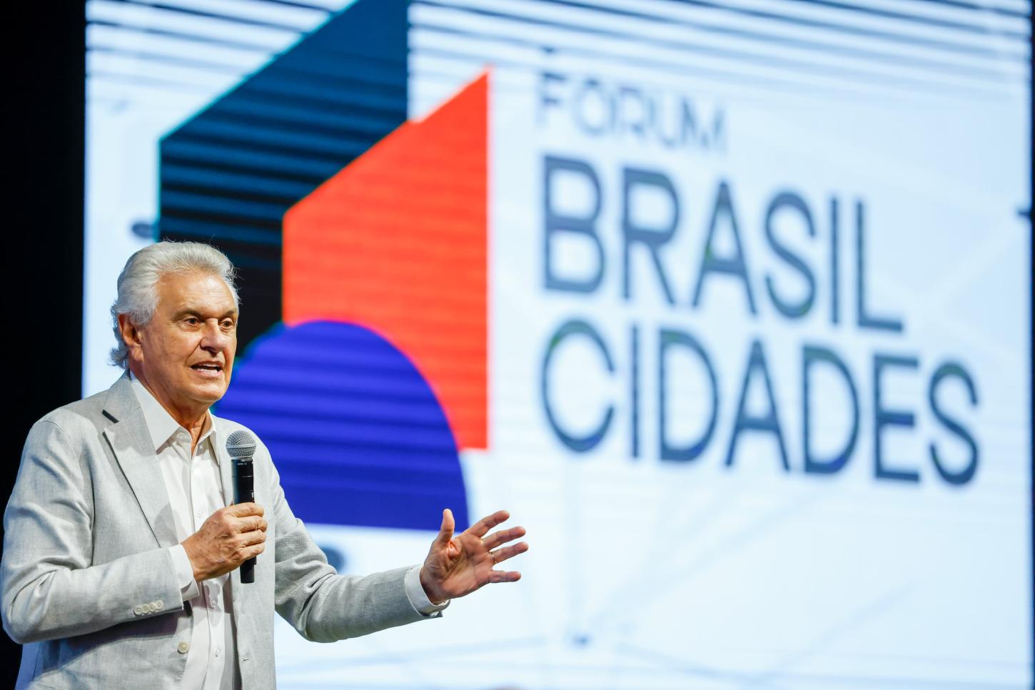 Caiado defende segurança e destaca queda da violência em Goiás