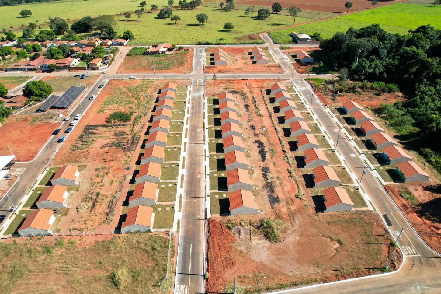 Governo de Goiás abre inscrições para 100 casas a custo zero em Itapaci e Simolândia