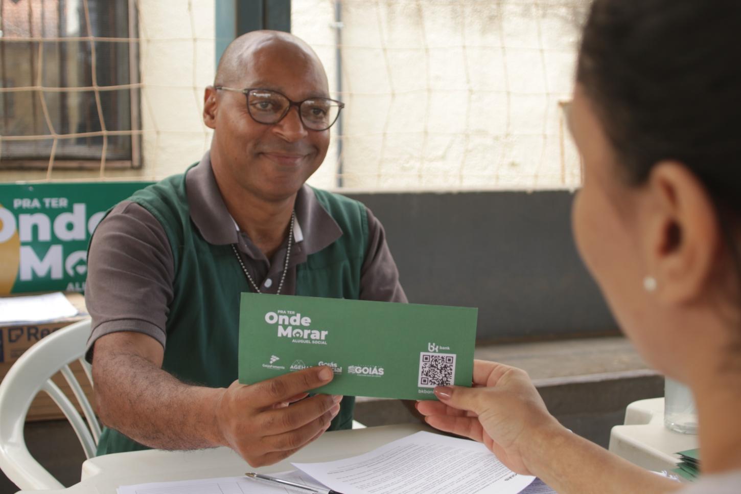 Governo de Goiás convoca 59 mulheres em situação de violência doméstica para receber Aluguel Social