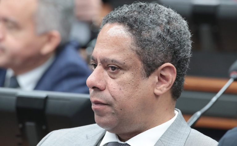 Comissão aprova projeto que torna permanentes os incentivos tributários para o esporte