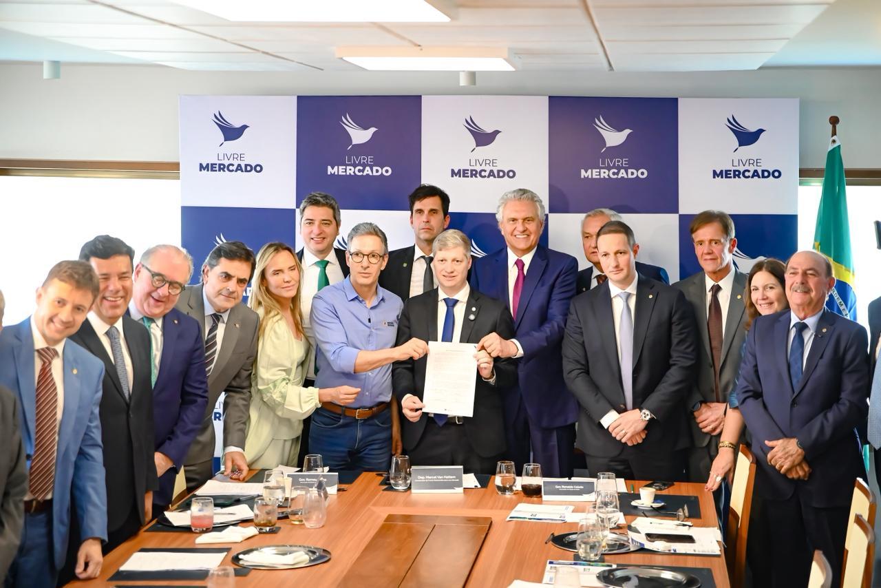 Em Brasília, Caiado discute projeto voltado para a segurança publica no Brasil