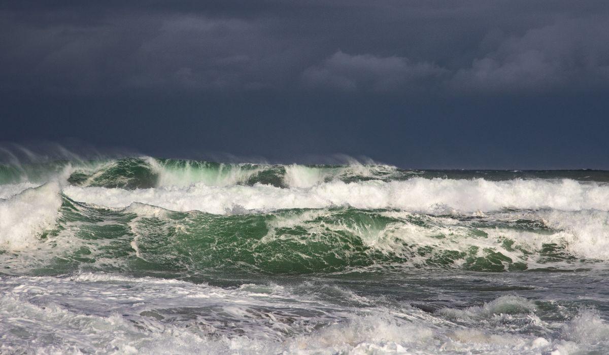 Dois ciclones avançam e espalham chuva extrema pelo Brasil