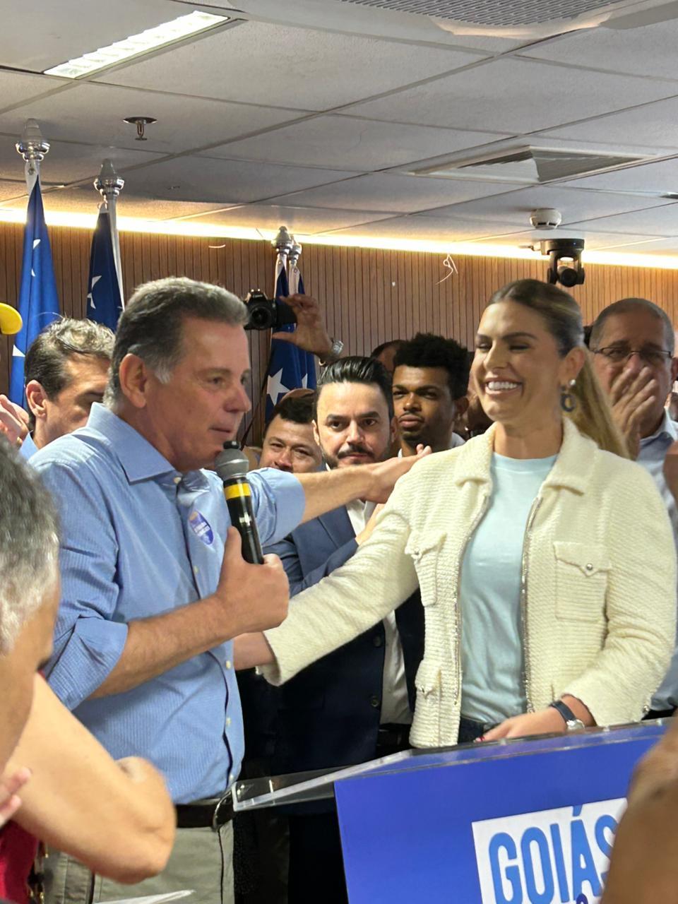 Flávia Vilela pode disputar vaga na Câmara Federal e reforçar o PSDB, diz Marconi Perillo