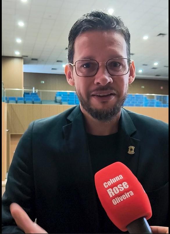 Felipe Cortez critica cenário político e questiona sessão interrompida em Aparecida