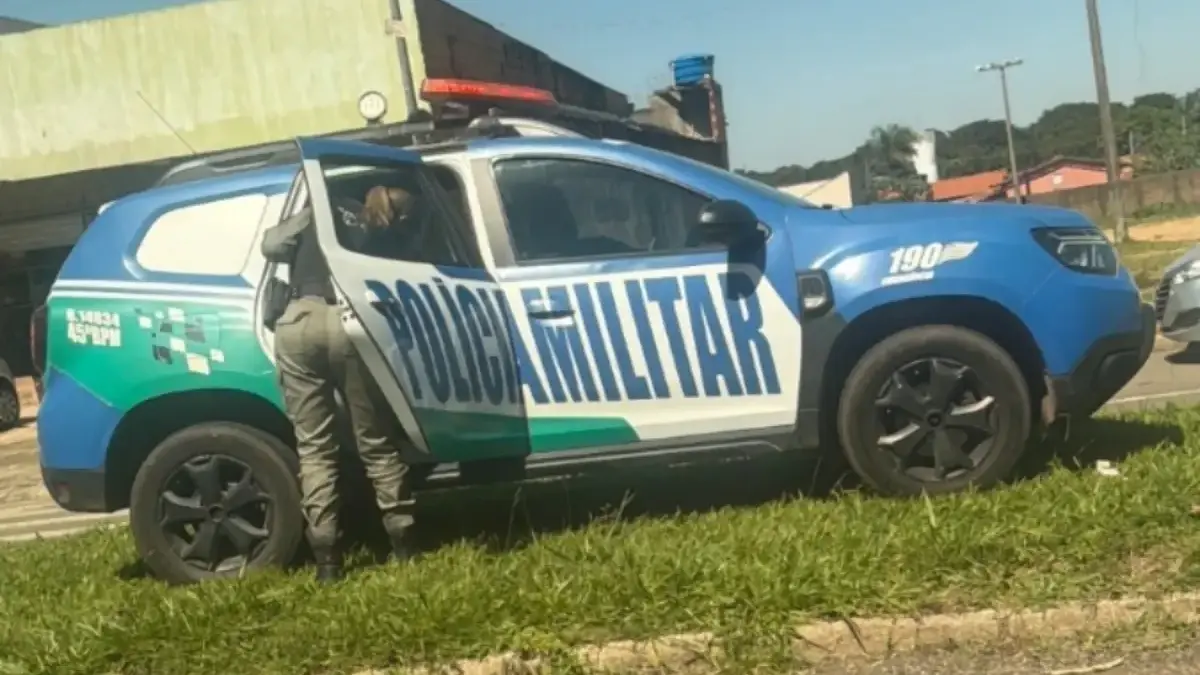 PM é investigada por usar viatura para buscar filho em escola em Aparecida de Goiânia