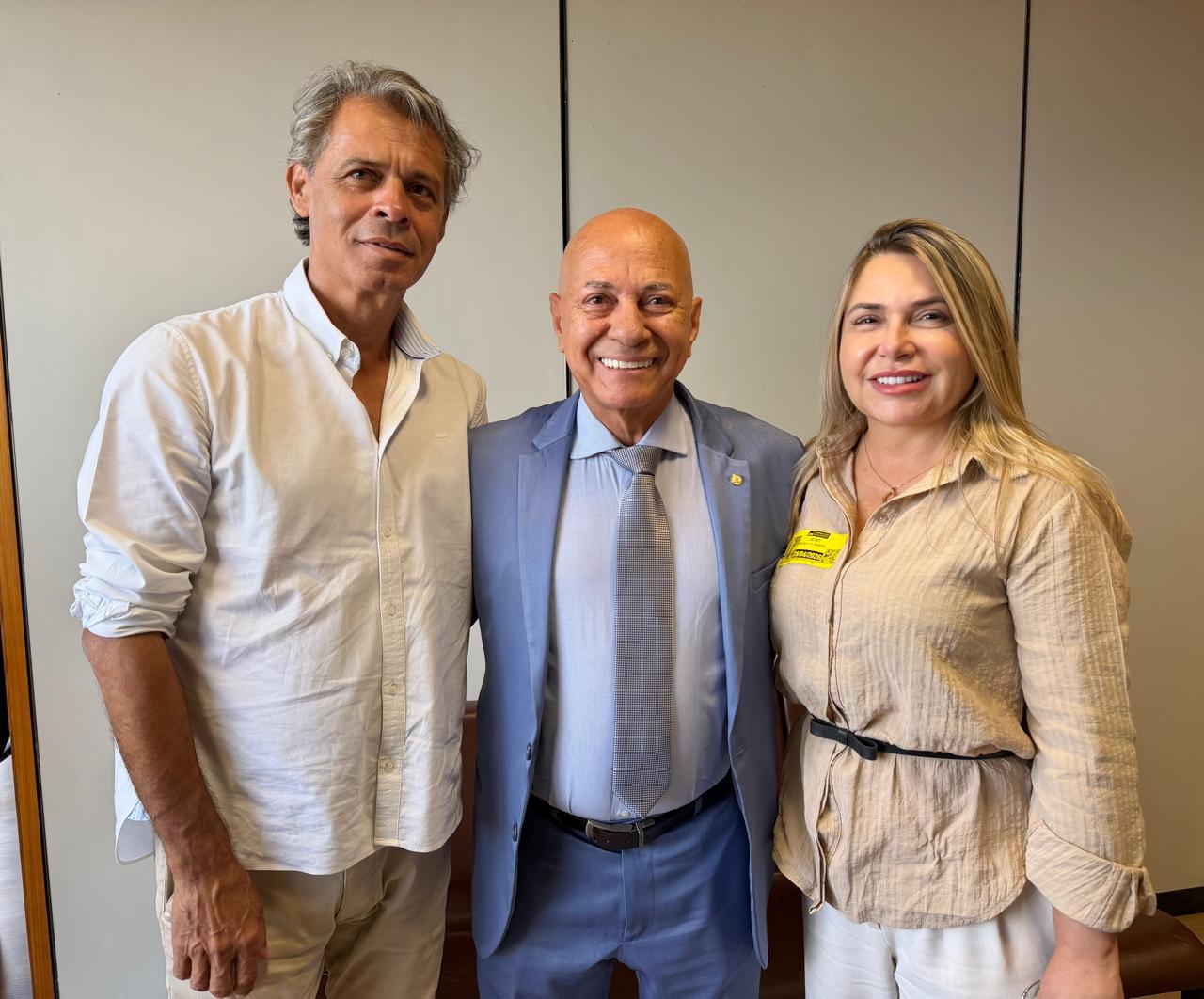 Prefeita de Iporá, Maysa Cunha, fecha parceria com o deputado federal Professor Alcides