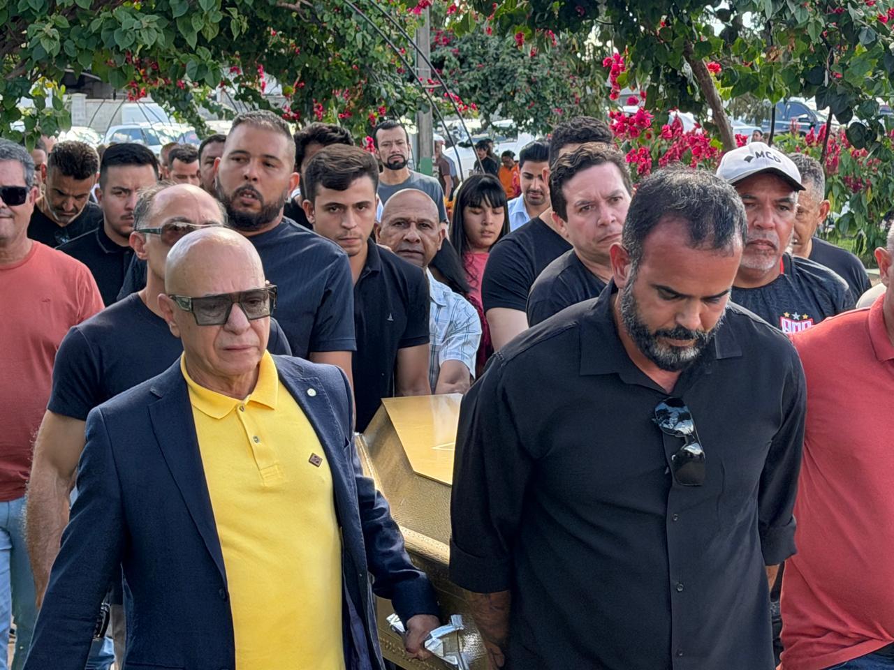 Multidão se despede de Dona Marina, mãe do deputado federal Professor Alcides, em Aparecida de Goiânia