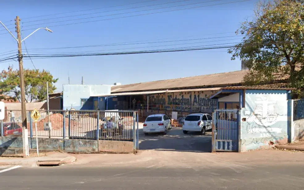Ex-diretores viram réus por racismo e homofobia contra servidores em escola de Goiás