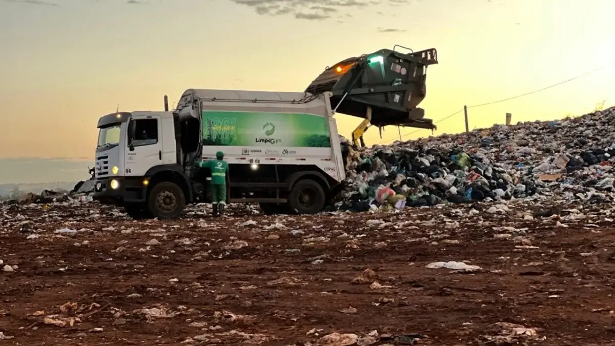 Justiça manda Prefeitura cancelar contrato de R$ 552 milhões da coleta de lixo em Goiânia