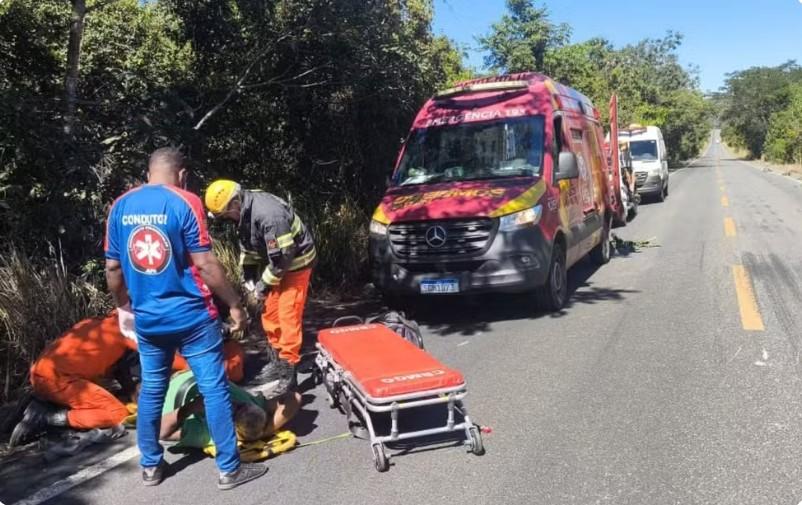Motorista sobrevive três dias à base de água após acidente que matou pai e esposa na GO-118