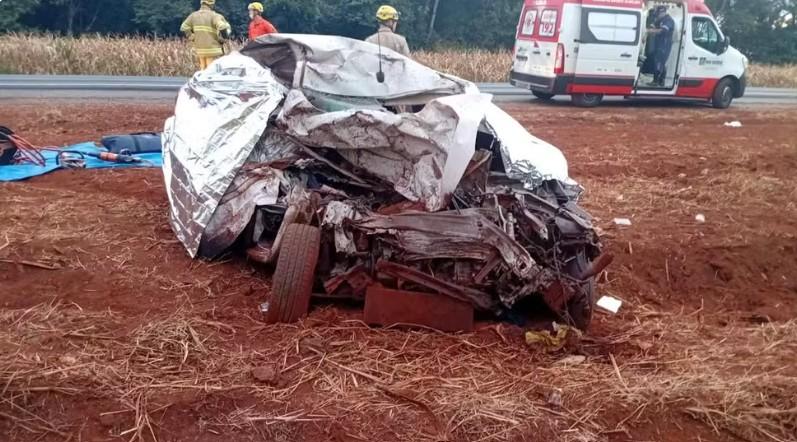 Ultrapassagem termina em tragédia e mata três pessoas na BR-452