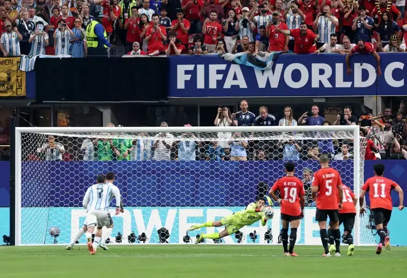 Egito surpreende, abre o placar contra a Argentina e Messi desperdiça pênalti nas oitavas da Copa do Mundo