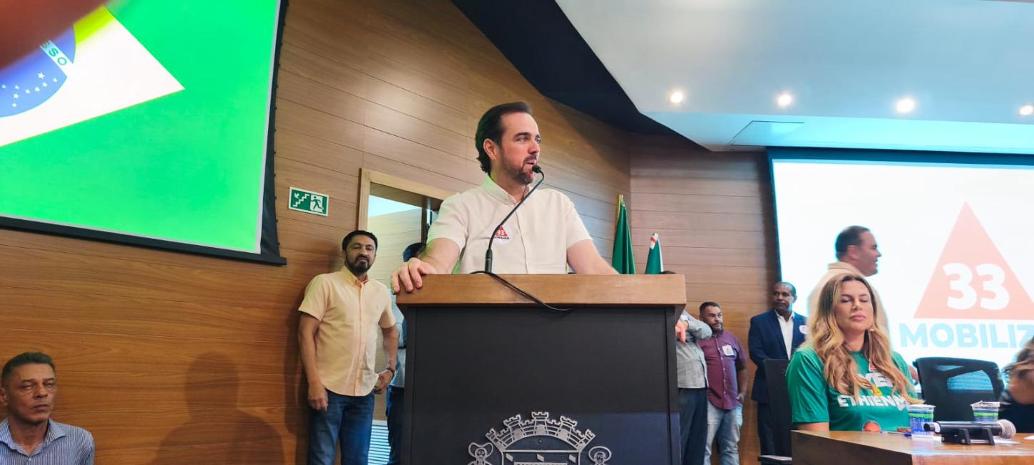 Candidato ao Senado, Gustavo Mendanha defende fortalecimento dos municípios durante convenção do Mobiliza