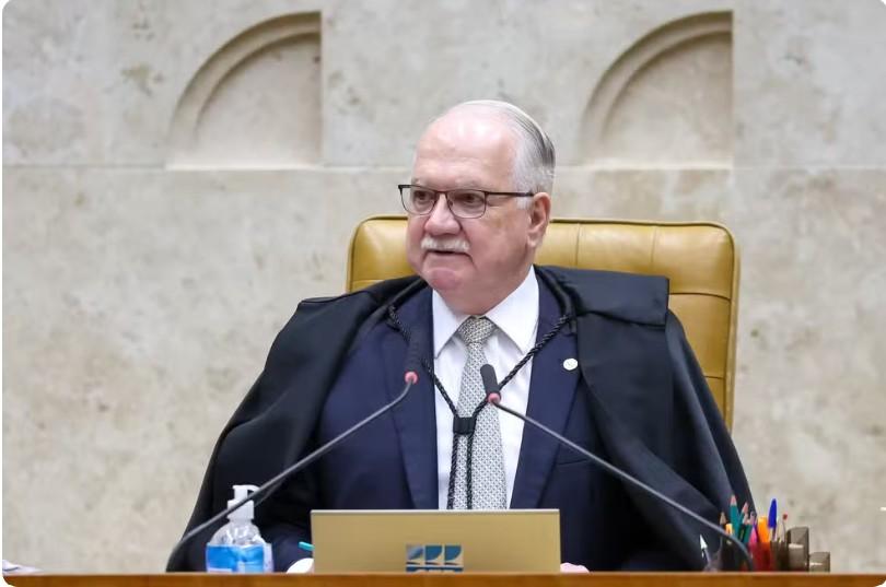 Guerra de liminares no STF aumenta pressão sobre Fachin após decisões de Dino e Mendonça