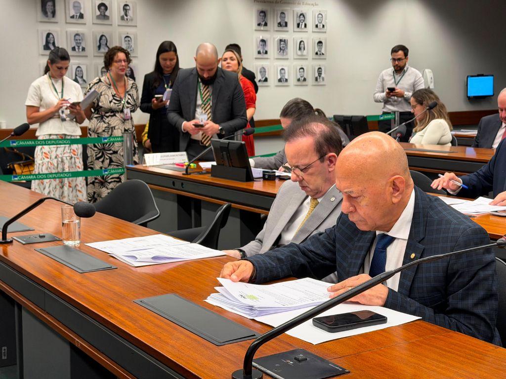 Professor Alcides propõe Trânsito sem Armadilhas para mudar fiscalização eletrônica no Brasil
