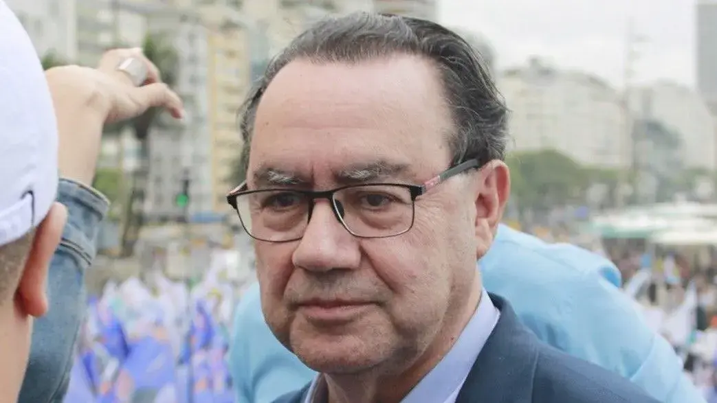 Augusto Cury declara apoio a Flávio Bolsonaro no segundo turno e apresenta oito condições
