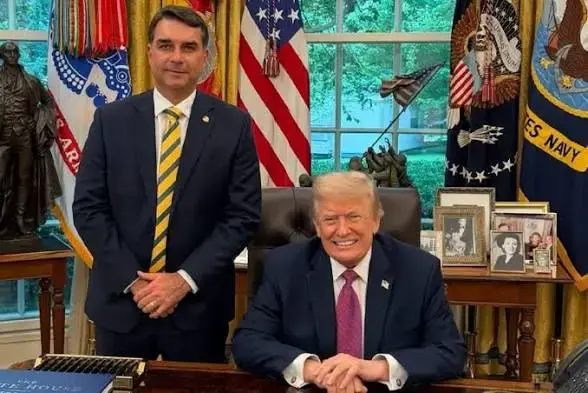 Governo Trump concederá vistos a Flávio Bolsonaro e à família para entrada nos EUA