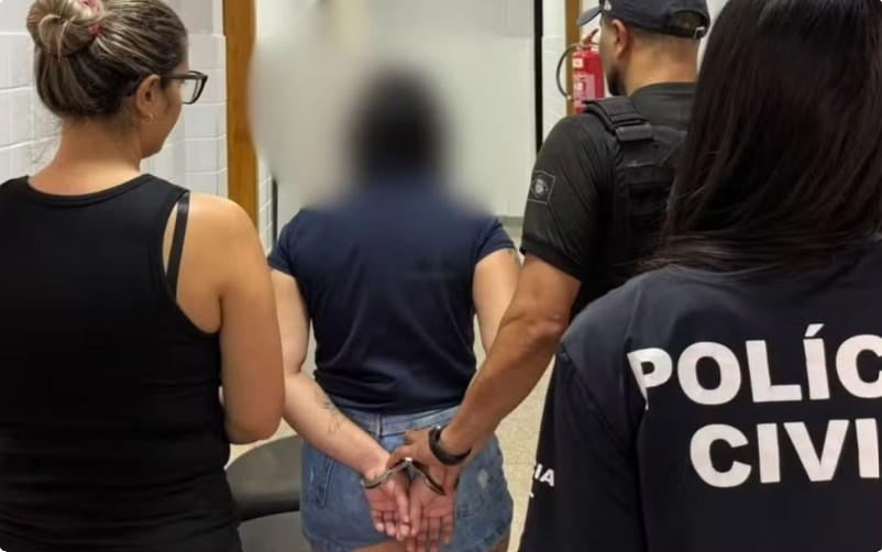 Mãe é presa suspeita de espancar filho de 8 anos após criança fotografá-la dormindo em Goiás