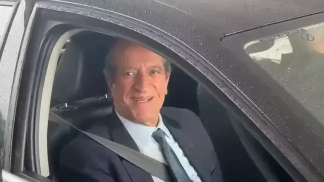 Valdemar visita Bolsonaro após autorização de Moraes e critica carta de Flávio: “Não gostei”