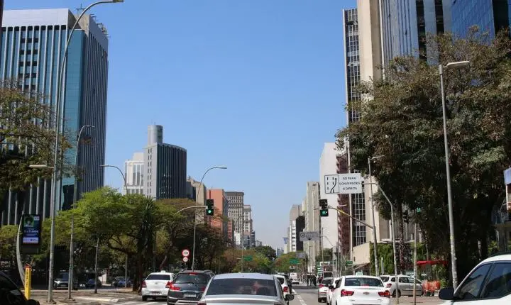 Economistas propõem taxar ricos em vez de cortar gastos sociais 