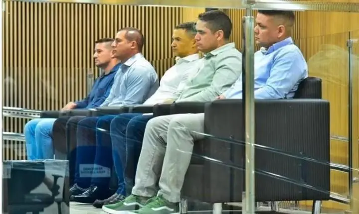 Justiça anula julgamento de cinco PMs condenados por matar três adolescentes em Goiânia