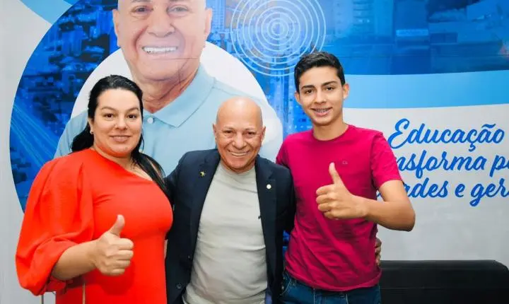 Professor Alcides recebe apoio de ex-vereadora de Mineiros