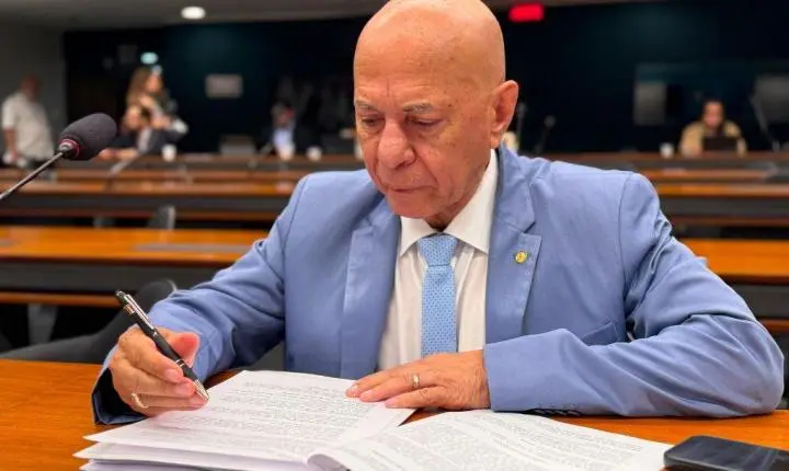 Professor Alcides reúne mais de R$ 2,4 milhões em recursos destinados a Minaçu