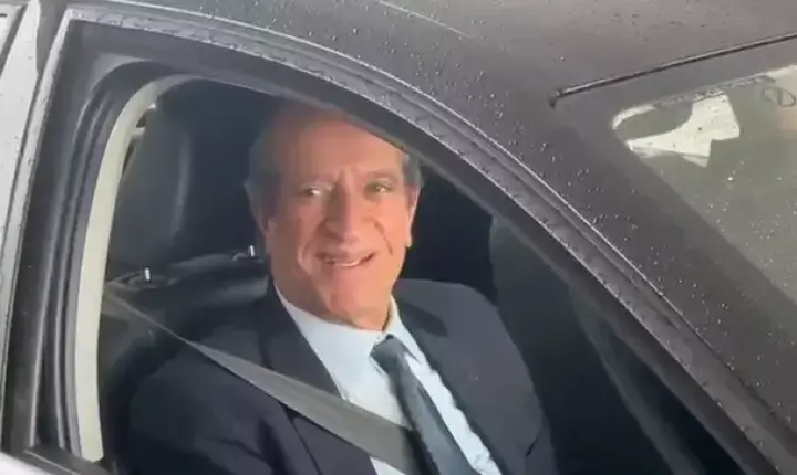 Valdemar visita Bolsonaro após autorização de Moraes e critica carta de Flávio: “Não gostei”